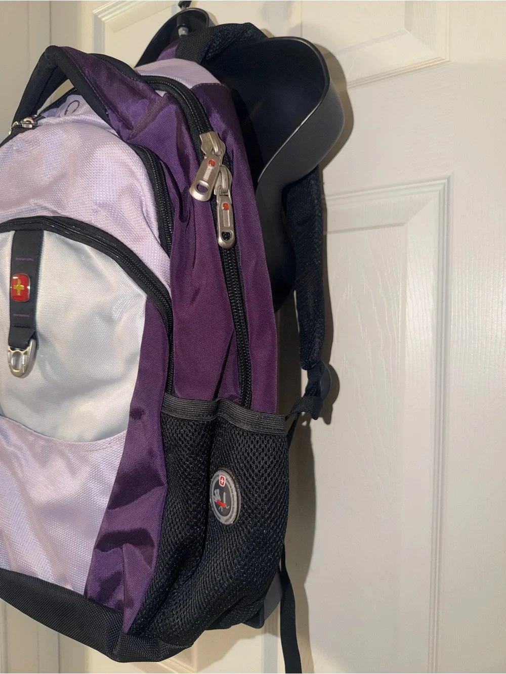 Swiss Gear Airflow Cushioned Computer/Media Multi Pocket Backpack Black/Gray